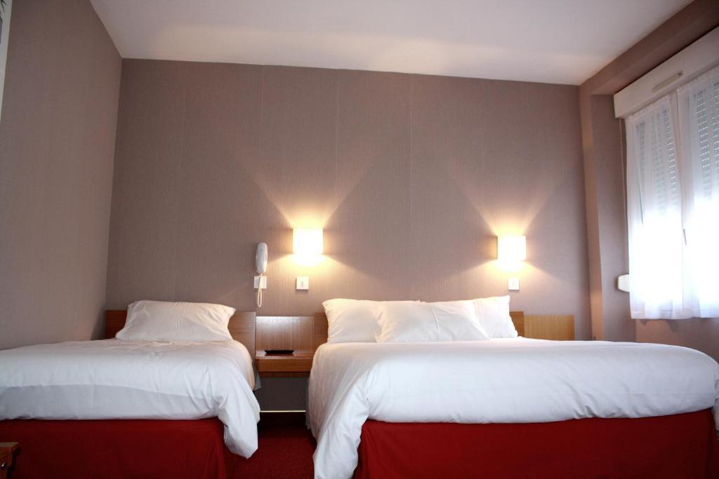 Hotel Du Touring Saint-Céré Habitación foto