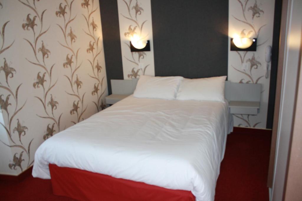 Hotel Du Touring Saint-Céré Habitación foto